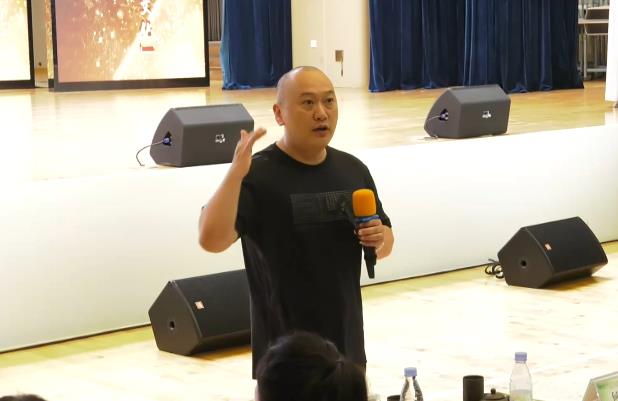 何捷，《專(zhuān)家講座：神話(huà)、寓言教學(xué)與中華傳統(tǒng)文化滲透》