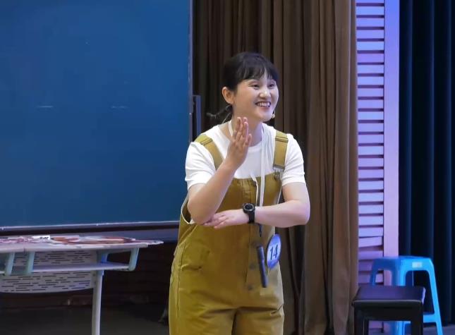 李靜，《螃蟹歌》，一年級(jí)，西師版